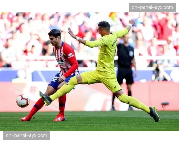 比利亚雷亚尔2-1逆转瓦伦西亚，格耶点射科梅萨尼亚扳平
