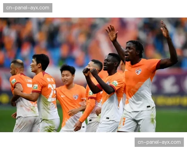 英超股东大会投票通过，下赛季起替补席球员人数恢复至九人